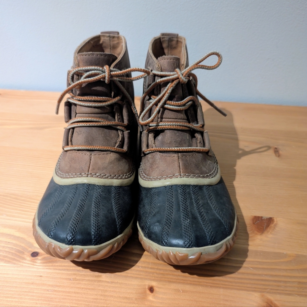 SOREL Women’s Duck Boots Brown/Black Waterproof Lace Up | Size 8 | EUC
